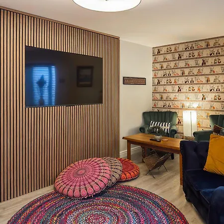 Holiday home Normanby House